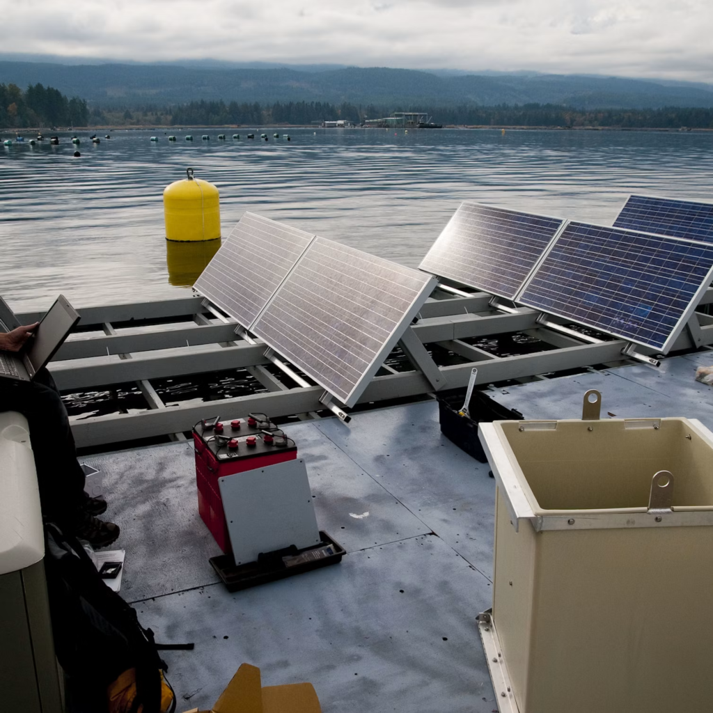 floating solar panels